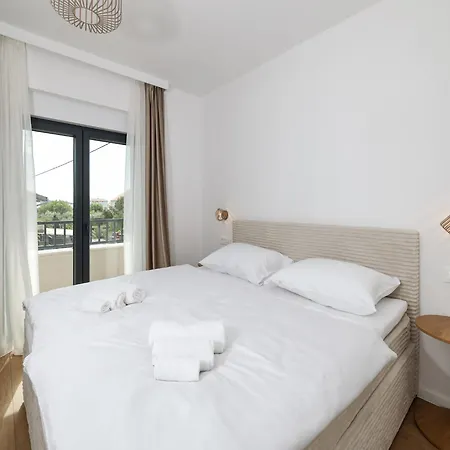 Villa Elegant With Jacuzzi In Suko An *
