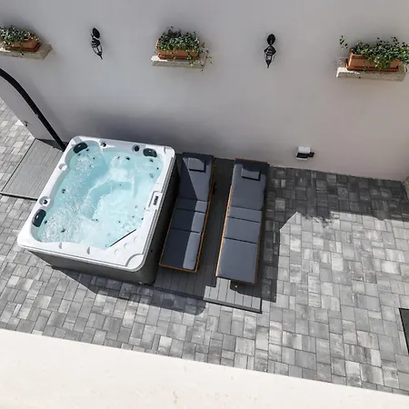 Elegant With Jacuzzi In Suko An Villa *